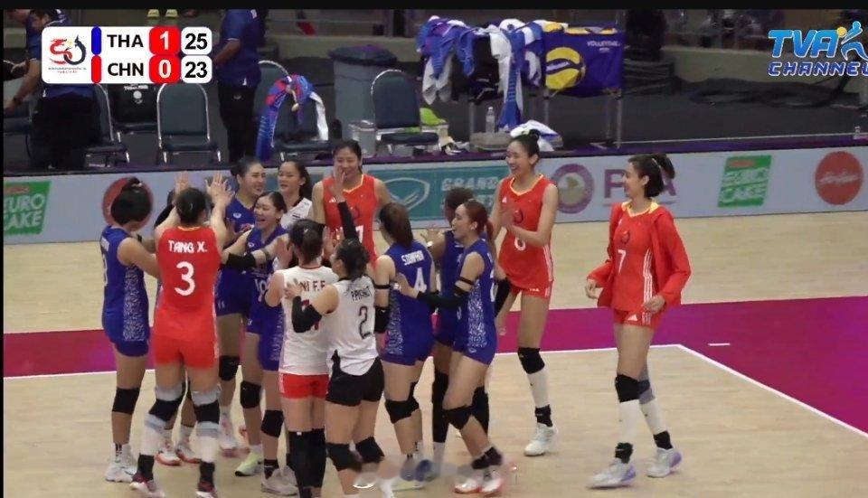 中泰友谊赛特别混编局，“泰国队”25-23“中国队”2025女排世锦赛排坛动态 