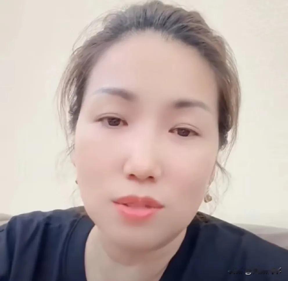 三驴妈被网暴落泪，活的憋屈像个缩头乌龟！

             我连个烧烤