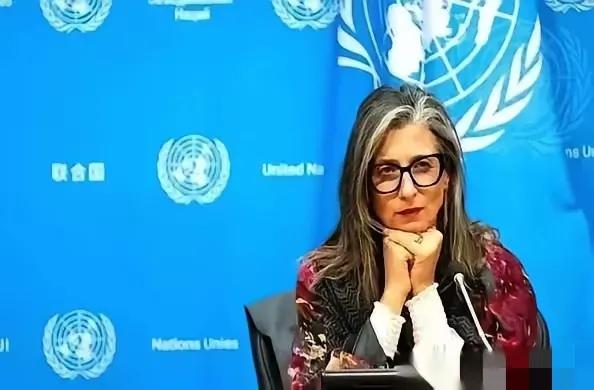 联合国里，终于来了个狠人。
一个叫阿尔巴内塞的女人，当着全世界的面，把一份报告直