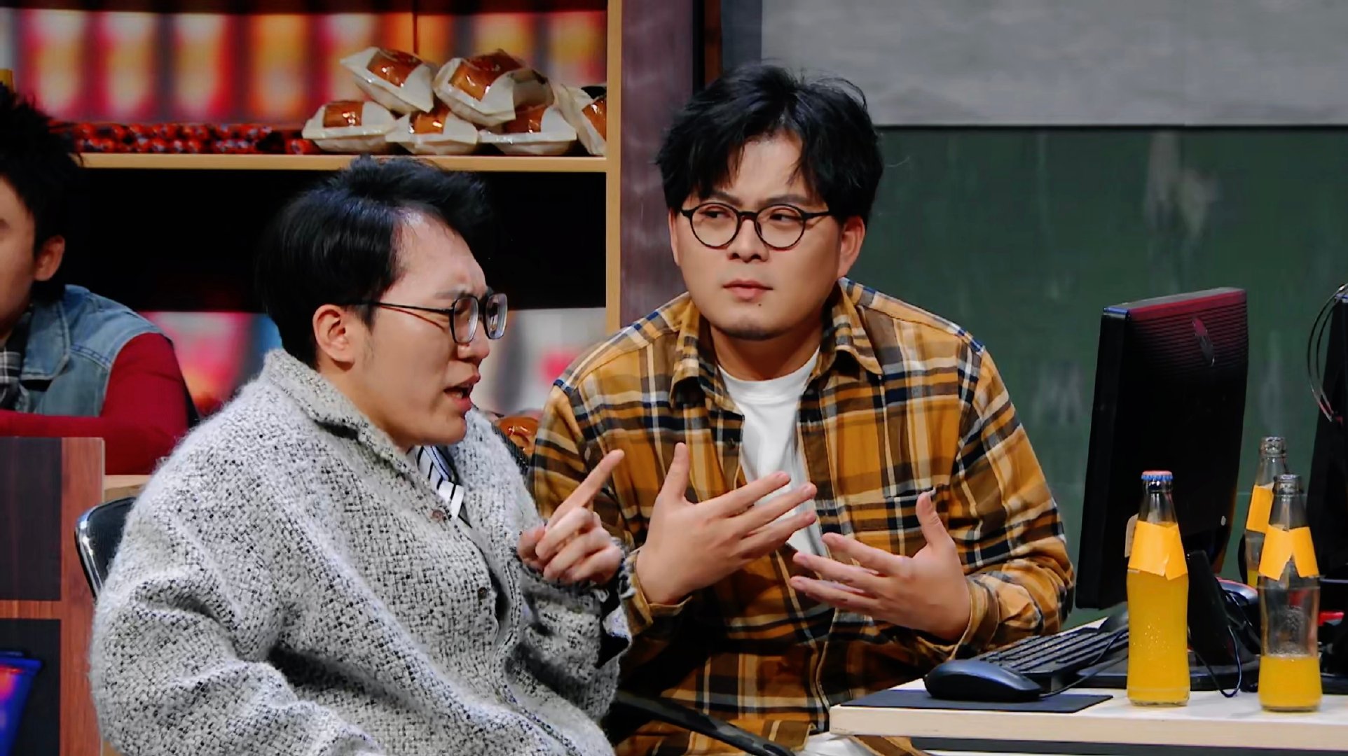  新生自爆童年暗恋过谢娜笑有新生《超时空快乐》名场面，找QQ密码找出新生暗恋谢娜