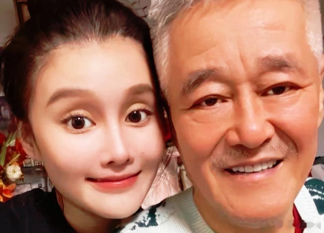 赵本山女儿球球回应和哥哥争财产球球回应争财产：比起家产，爸爸健康才是顶重要的，只