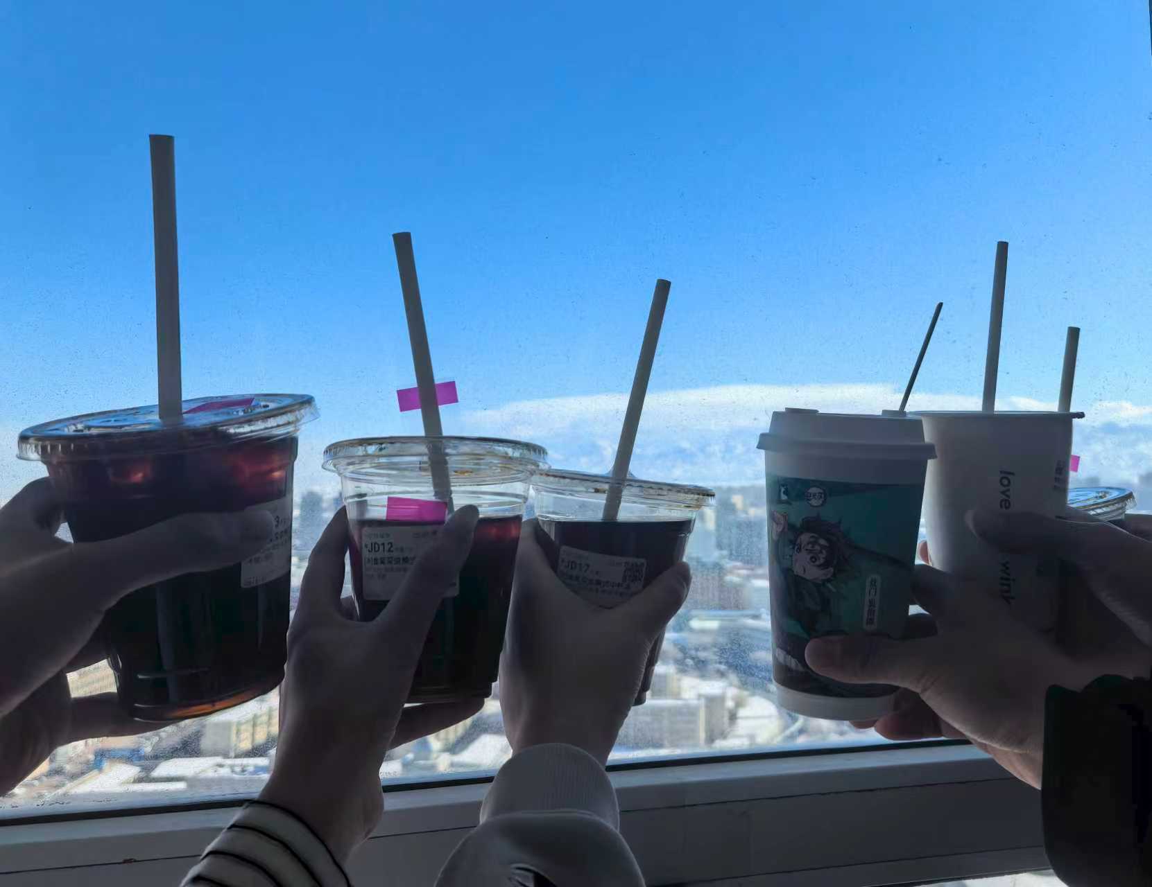 立冬给自己多吃一顿外卖的理由 穷大学生狂喜，今天被京东外卖狠狠请客了！以前立冬吃