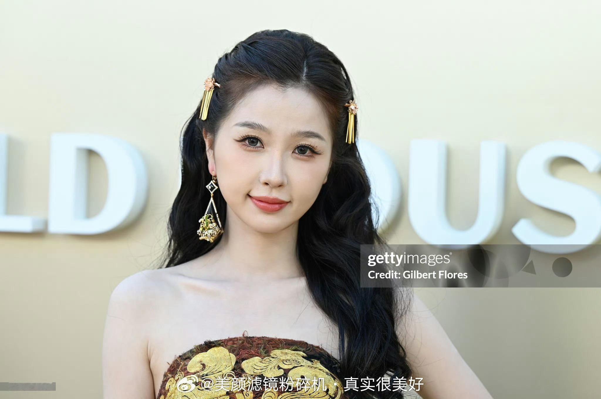 虞书欣洛杉矶gold gala红毯G社生图，状态如何 