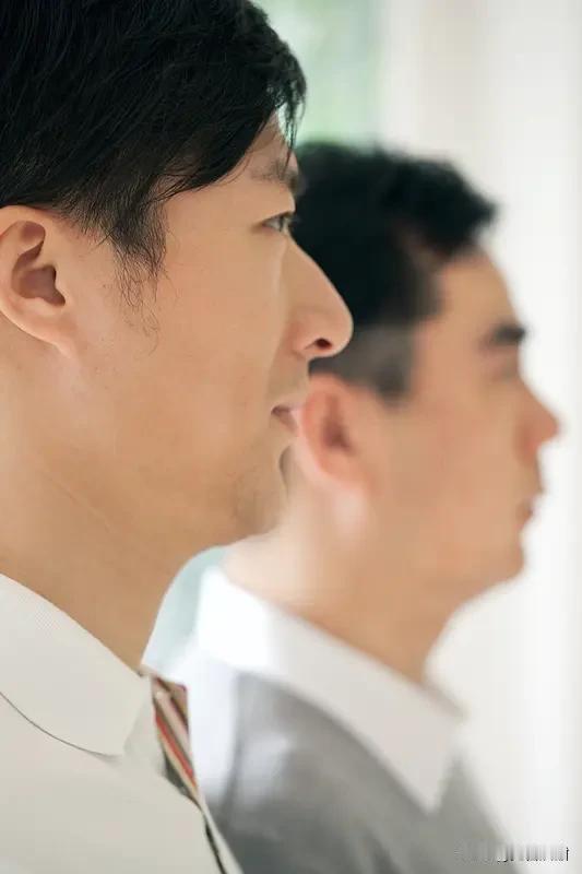 婆媳关系好不好，关键藏在这几件事里。
中间男人的担当是核心。丈夫若能在婆媳间做好