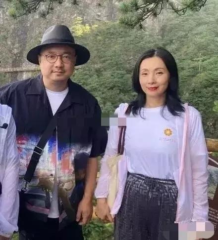 忽然发现，女明星找导演的，大多数都挺长久，不过事业上反而没啥帮助导演夫妇 女星导