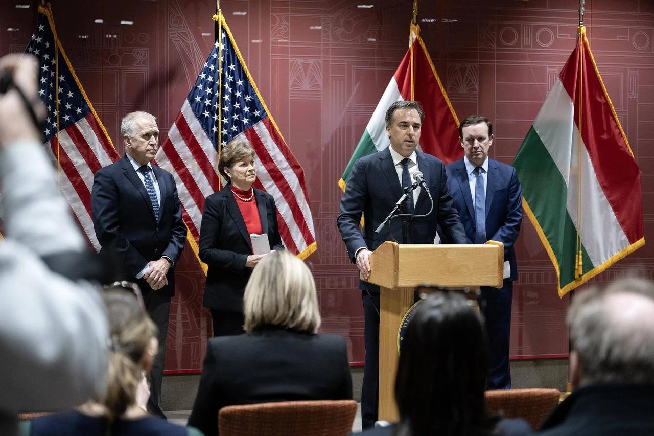 意义太重大了。这是伊朗的一场重大胜利！

今天上午，全球金融市场一片惨淡。A股暴