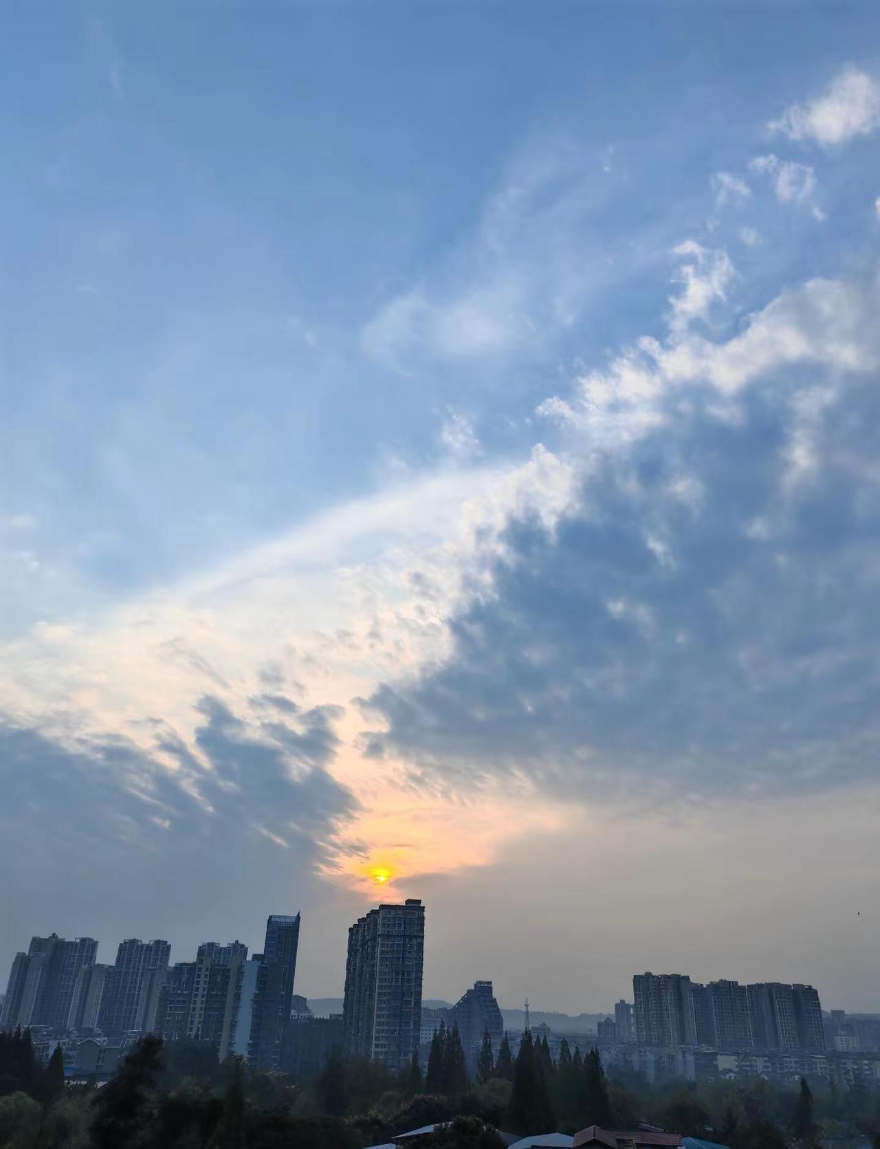 你说天空是什么颜色。