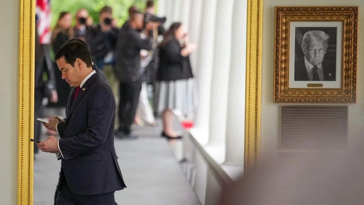 鲁比奥被曝曾在涉及政府事务的Signal群聊中启用自动删除功能，与国务院此前向法