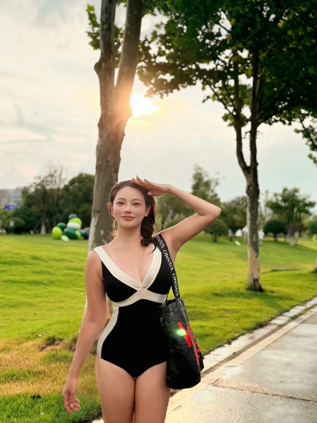 我和夏天一样热烈 汗水主理人 户外拍照 生来热烈而自由 不运动没这范儿...