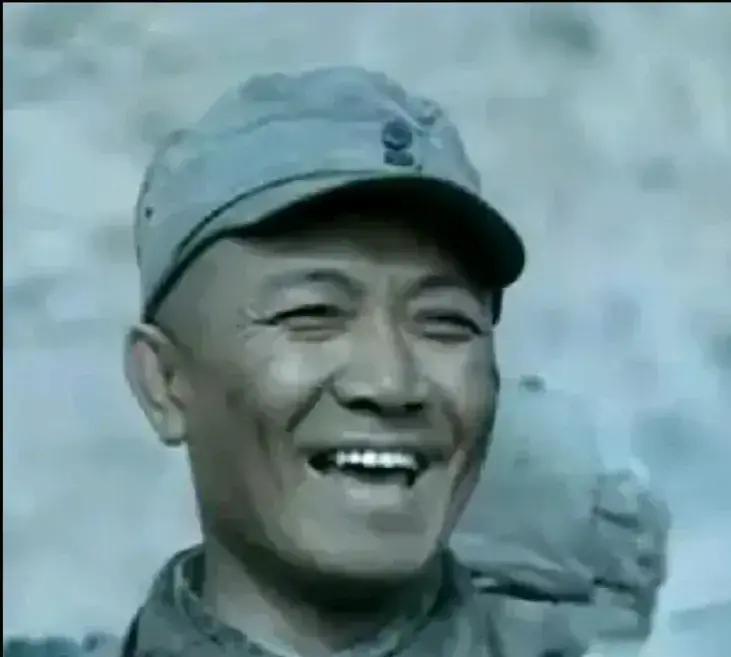 55岁挂帅去教书，躲掉一劫
 
陈赓1952年突然离开前线，带着十几个警卫员跑到