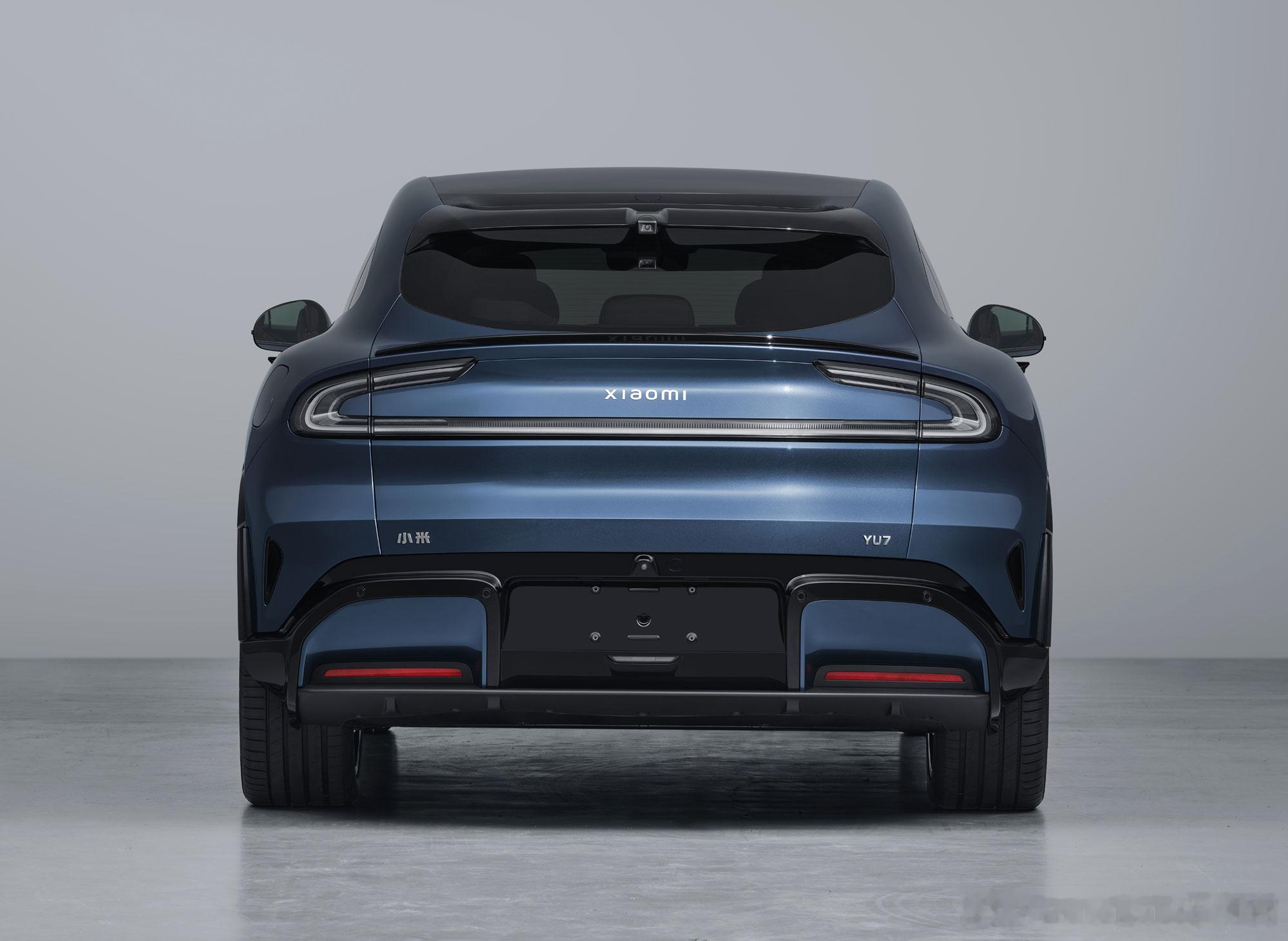 小米YU7又申报了一个全新的“入门”版本，整备质量从标准版的2315kg降低到 