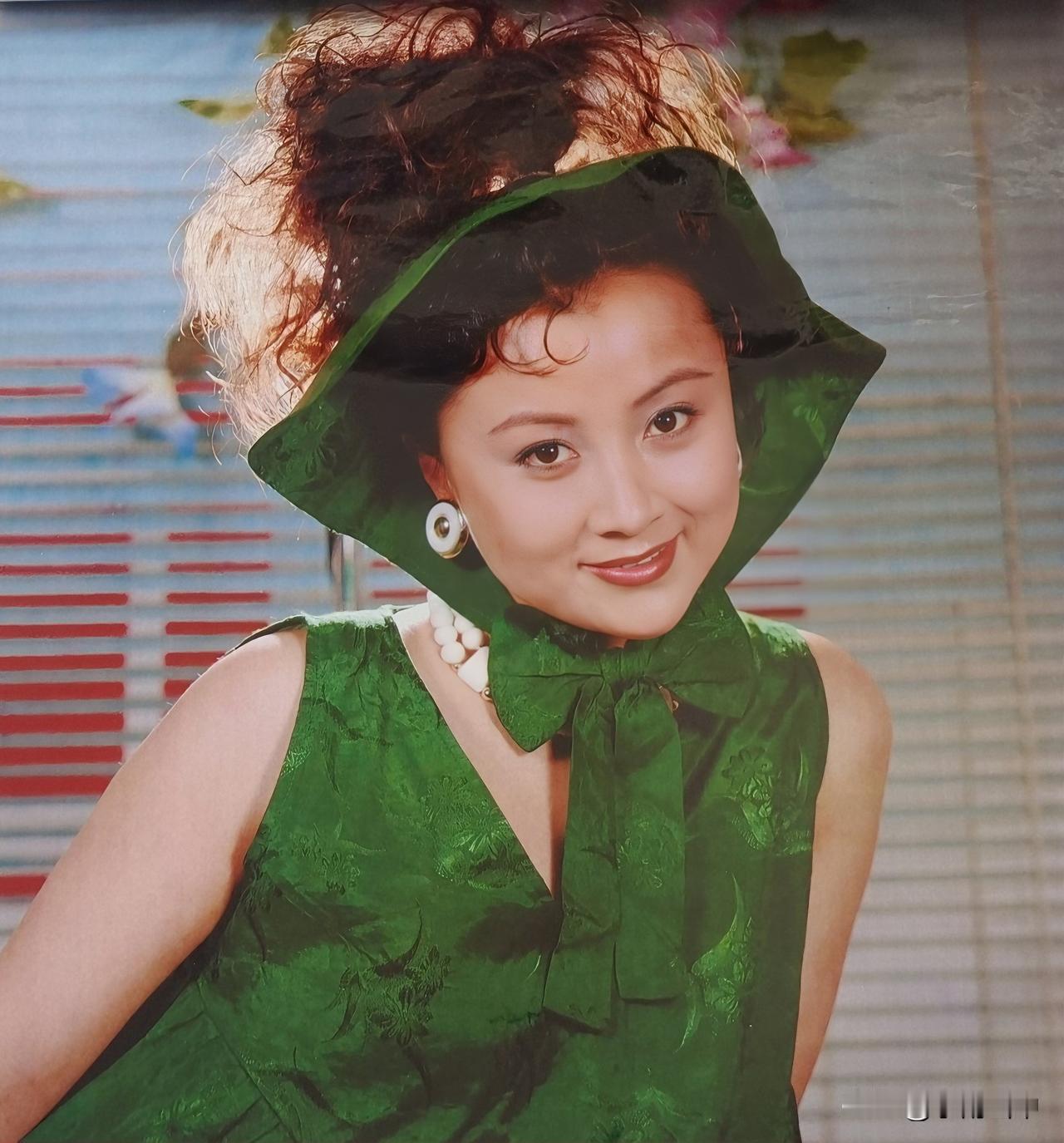 1992年《妩媚》挂历上的金梦、陈红、周笑莉、张弘、刘赫男等。