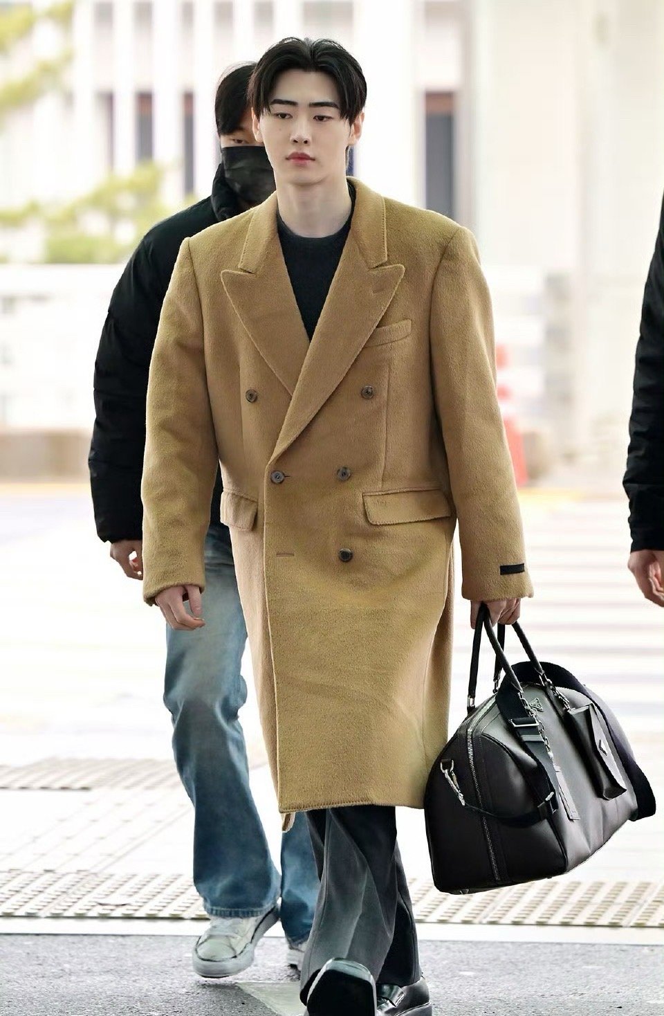 朴成训疑似被原生脸顶号 