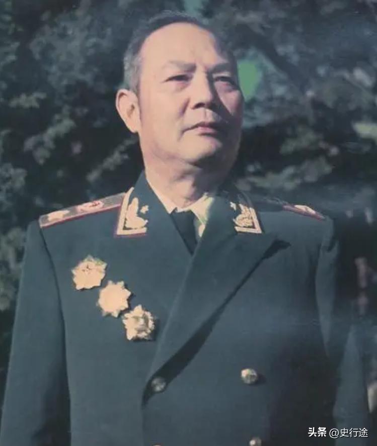 叶剑英“战功不多”为何能当元帅？毛主席：只有周总理能比他牛！叶帅虽然长期担任我军