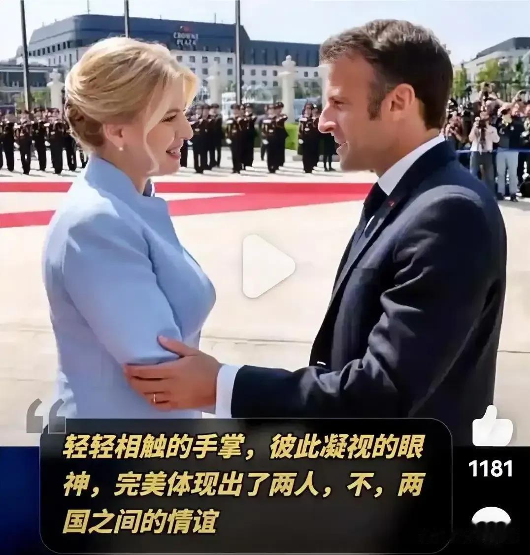 这张照片越看越美，越品越有味道，自然，和谐，亲切，瞬间抓住了人，打动了人。