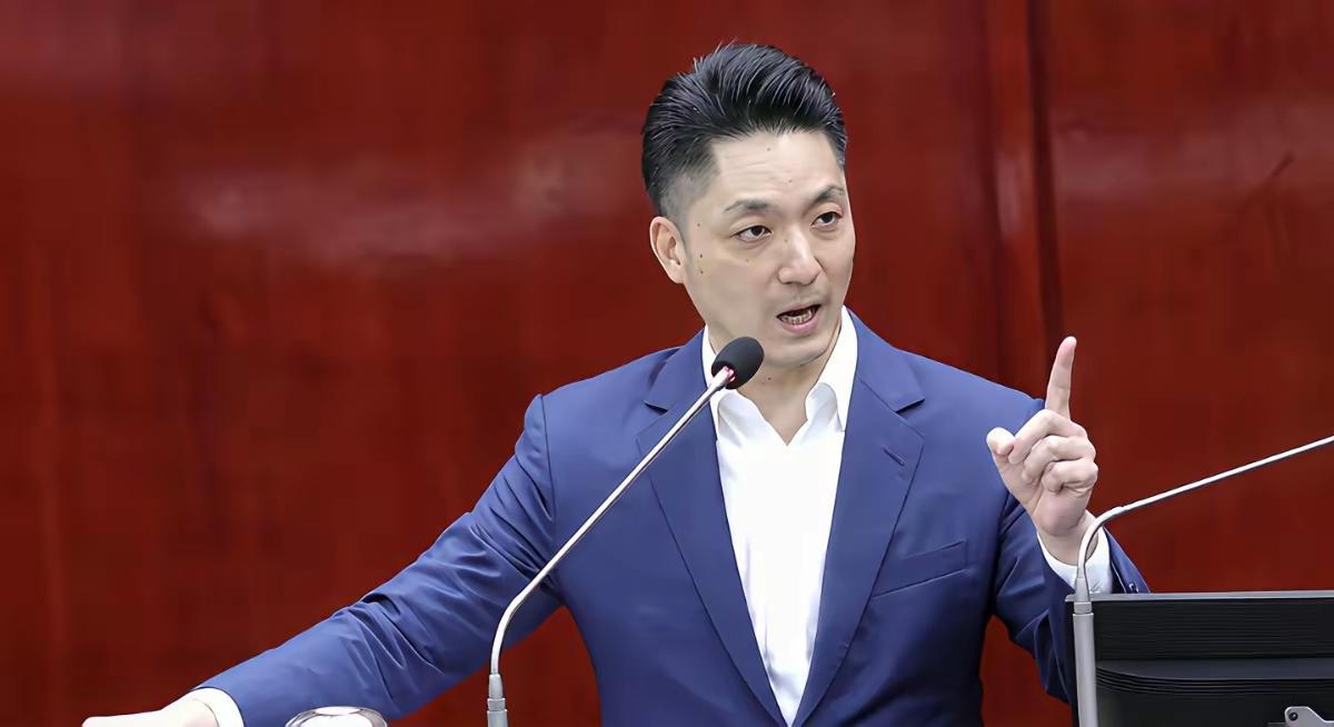 蒋万安出来表态了！

一直躲在幕后装低调的蒋万安，这回终于憋不住跳出来发声了。
