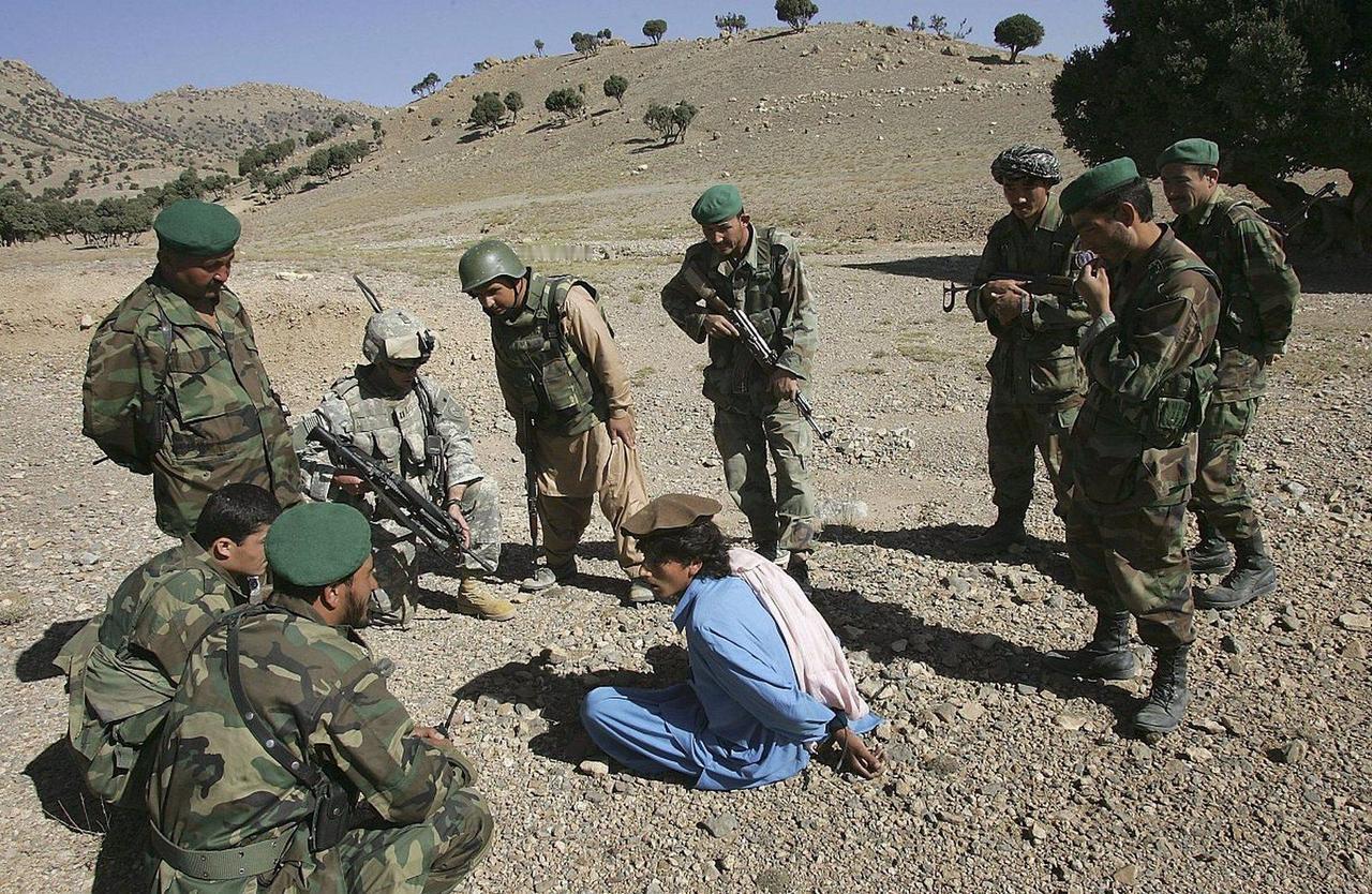 急讯！法希尔夜色未散，城里传出密集枪声与伤亡通报，人道警报拉满！
 
据最新报道