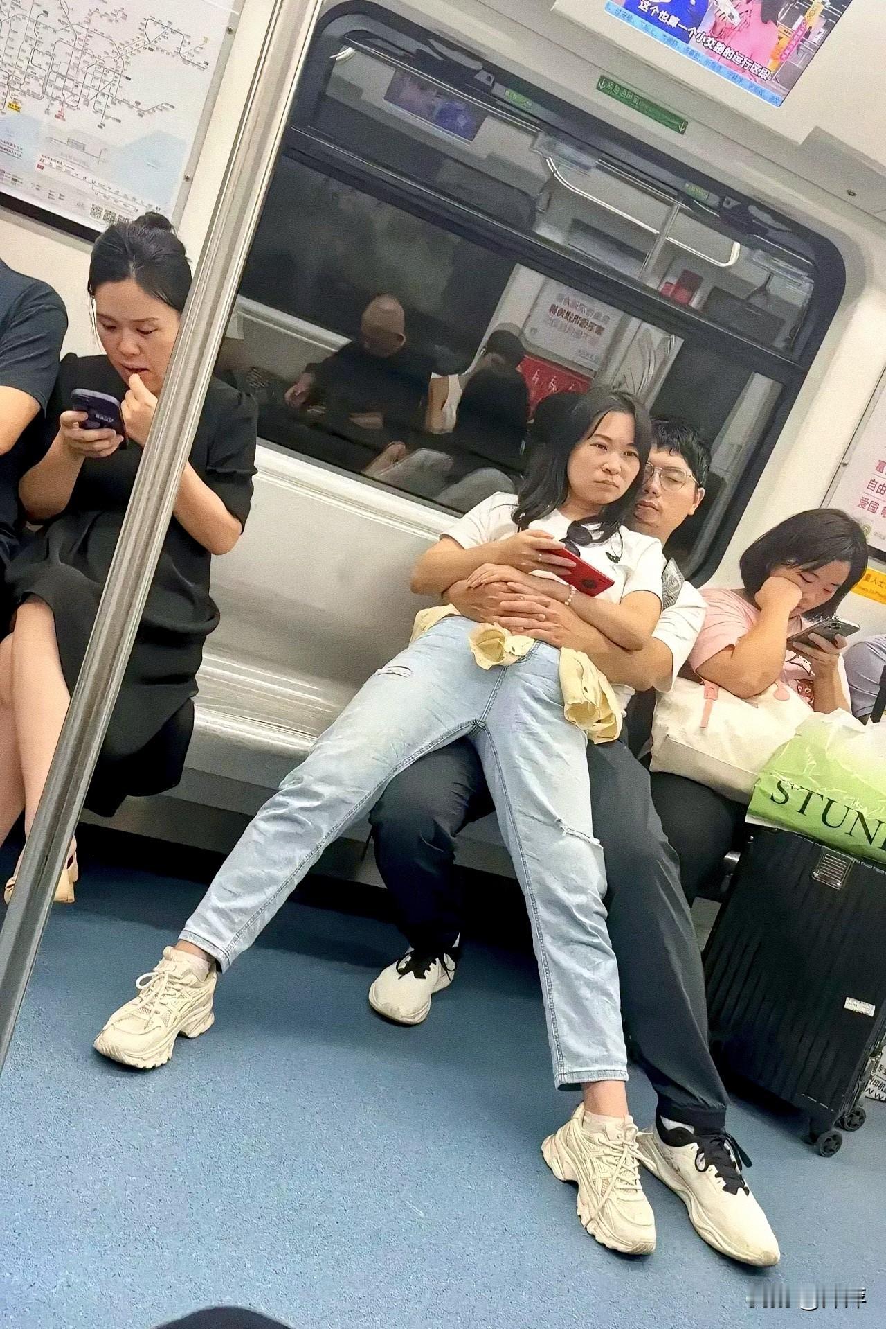 看样子也该过了那激情冲动的年龄了！