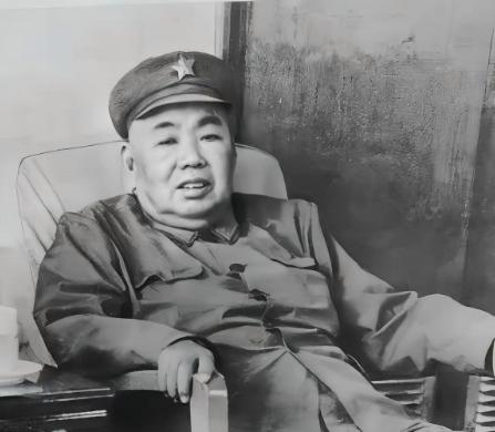 1983年，家乡的公社书记找到了开国上将许世友表示，公社想要买一辆汽车的想法，可