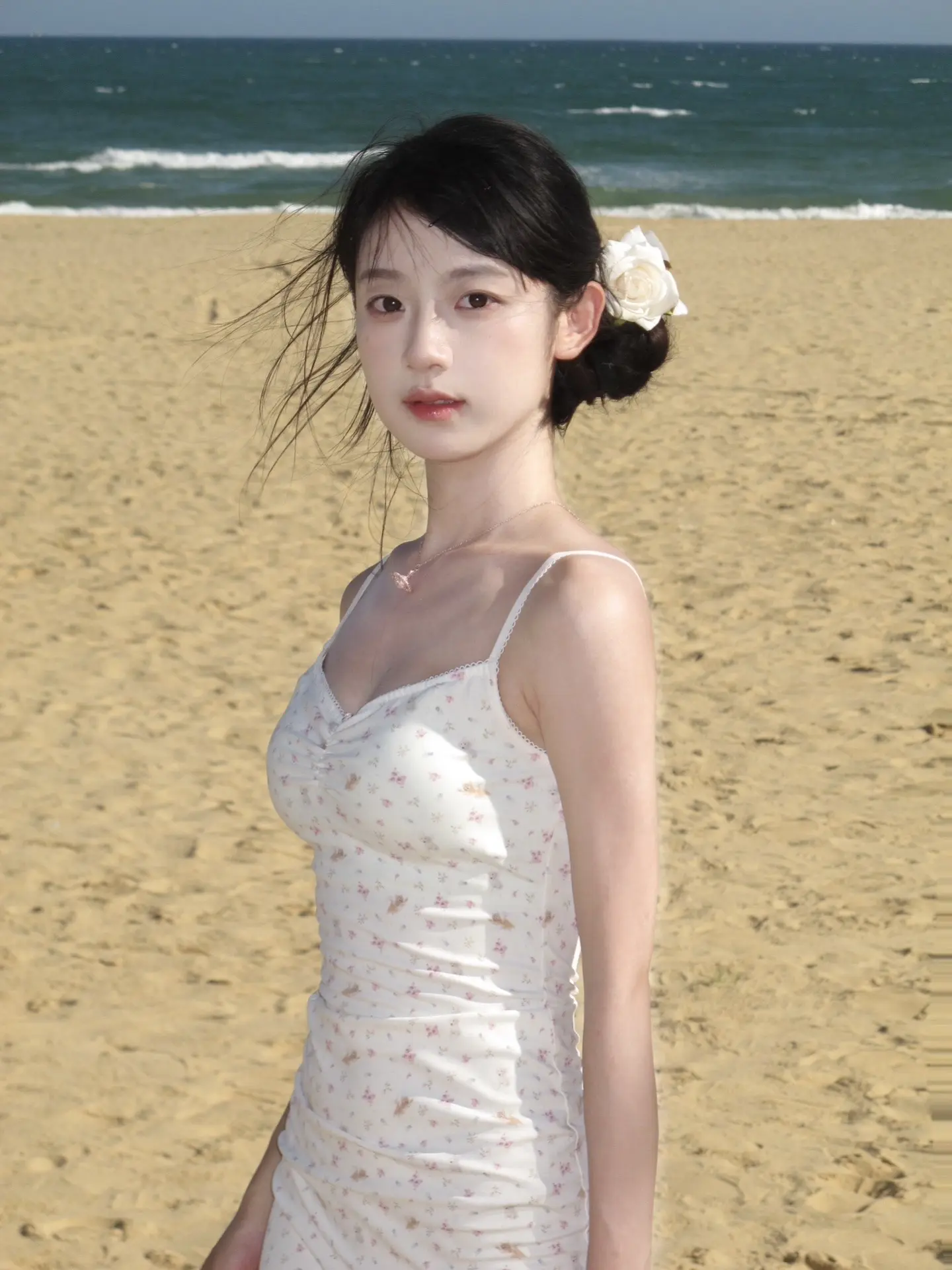 原来思念也有生命。海边正常度假穿搭无不良引导