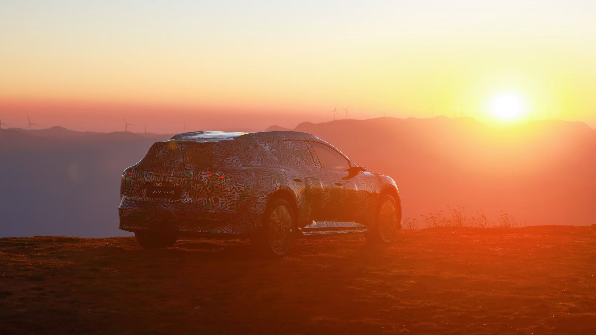 26年我必买的第一台车，必须是它！阿维塔“全新车”伪装照出街！会不会最终定名06