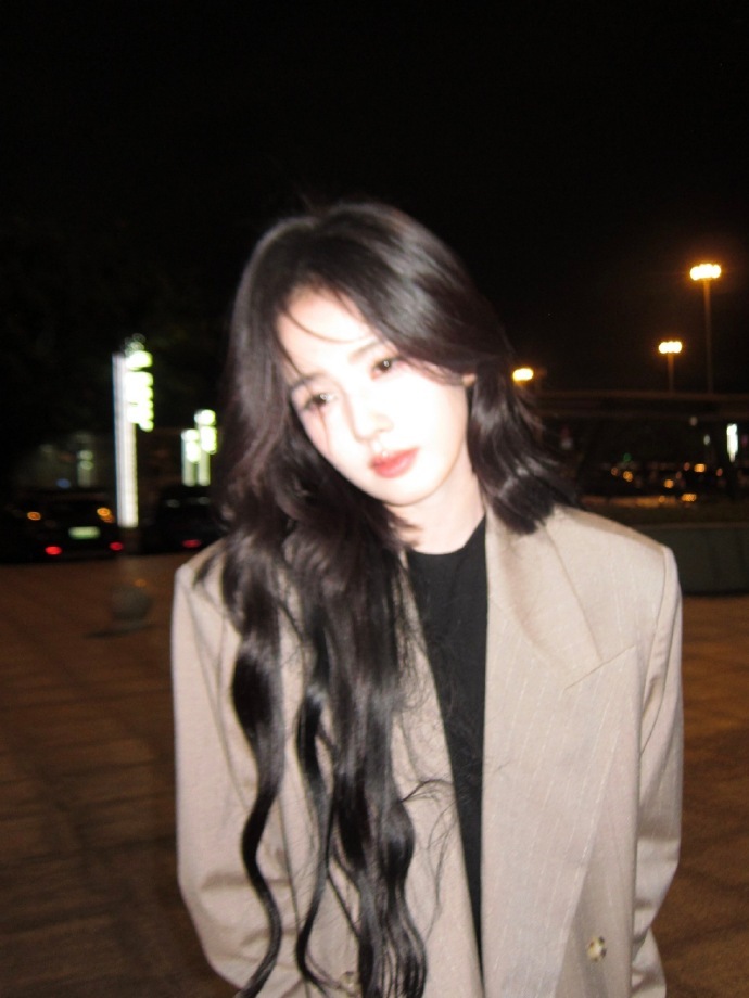 白鹿[超话] 越夜越美丽的鹿 ​​​