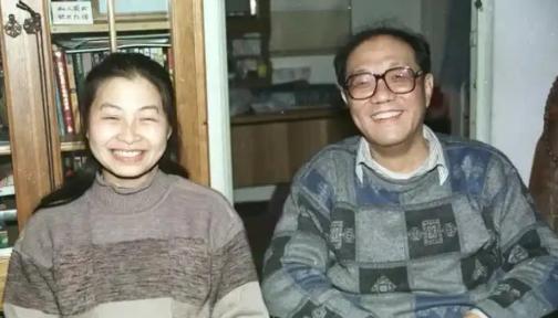 2010年，作家史铁生生命垂危，医生问他的妻子陈希米：“救不救？”没想到陈希米却