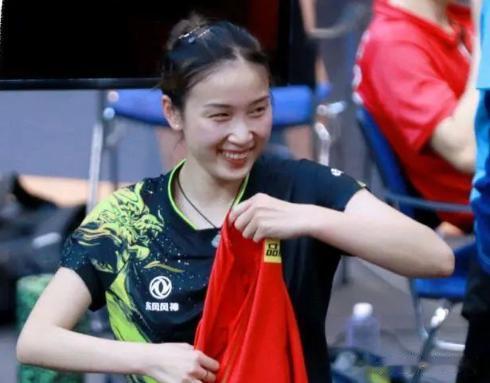 WTT名古屋女子年终总决赛的赛场上，率先出战的王艺迪、王曼昱先后以3-1和3-0