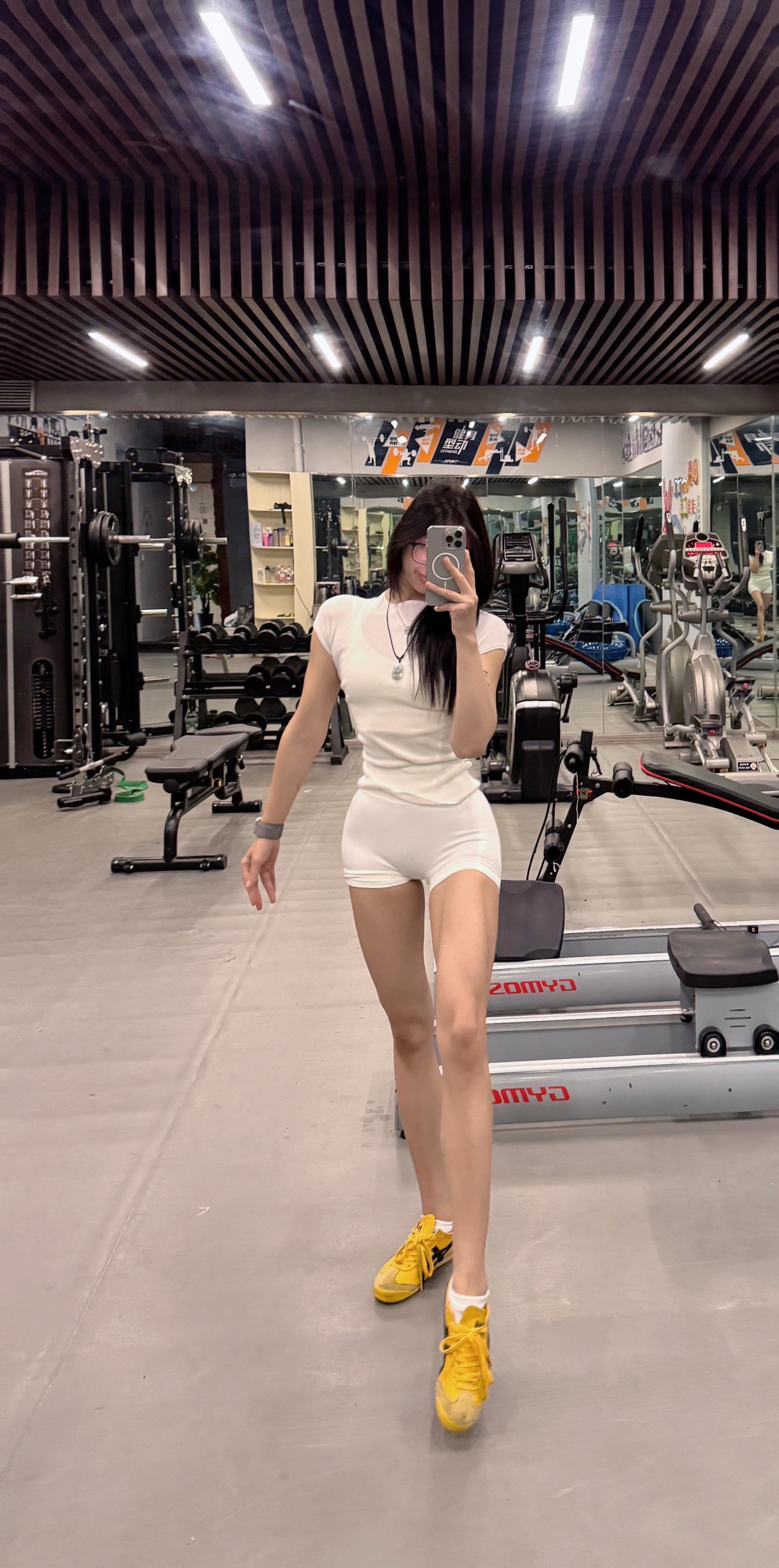 80岁都会因为穿着漂亮衣服而开心今儿练了吗