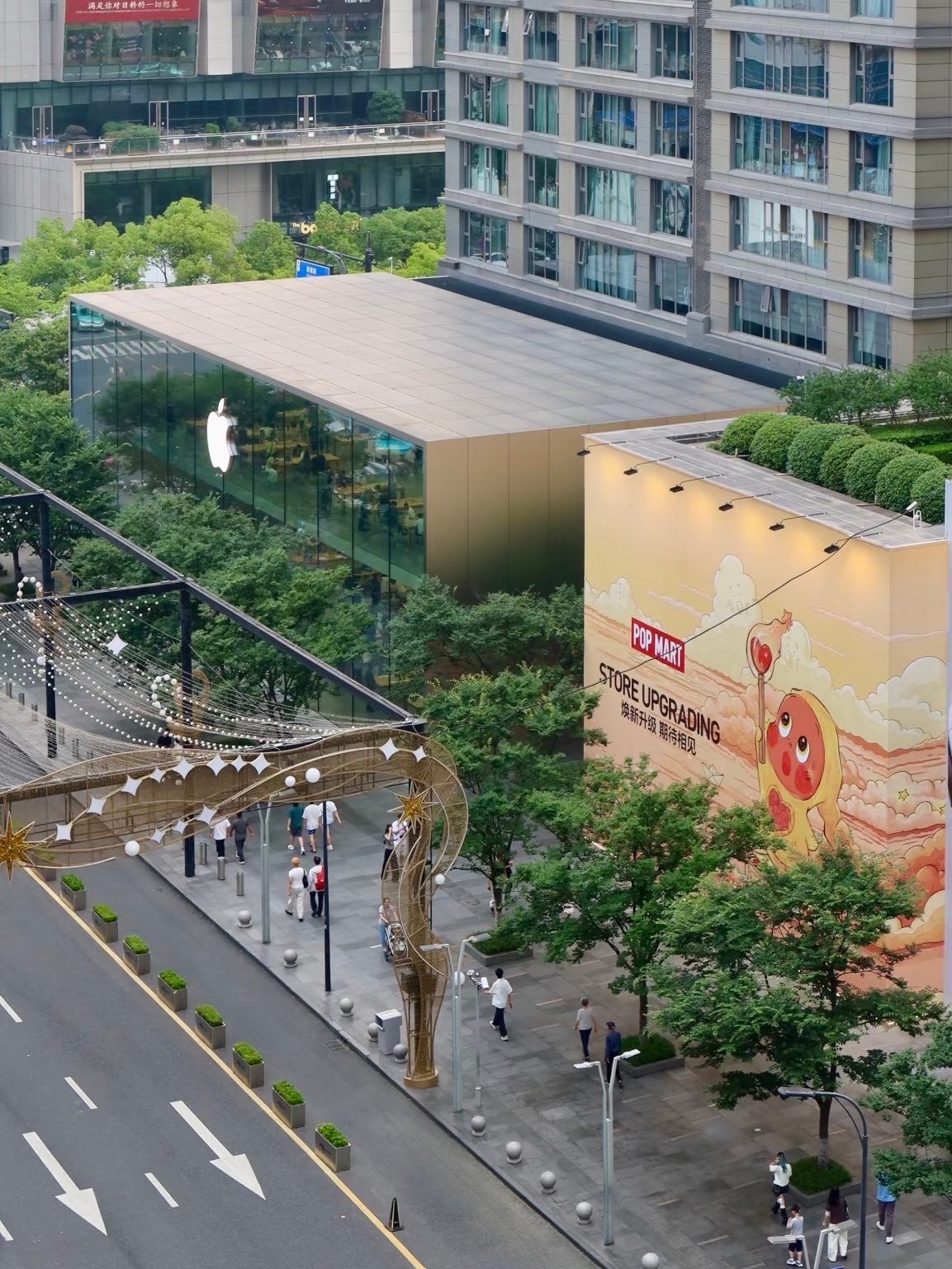 库克欢迎泡泡玛特探访苹果总部门店都开在一起了期待一个合作 