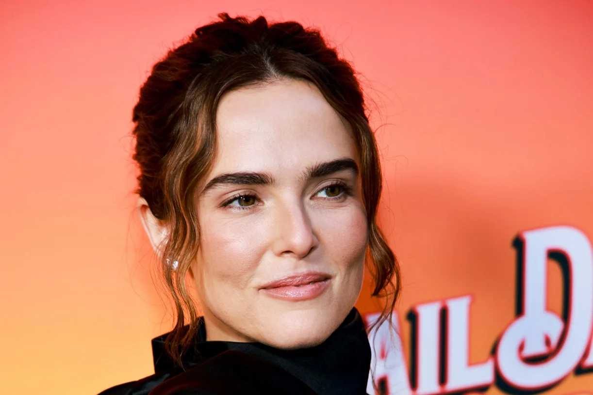 Zoey Deutch 23日洛杉矶 电影Gail Daughtry and t