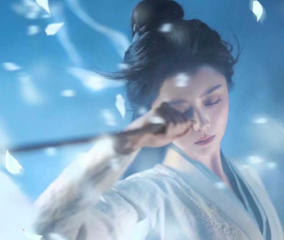 谭松韵[超话]谭松韵演我吃瓜 许兰香拥有一双火眼金睛，府里藏着的大小秘密，全都逃