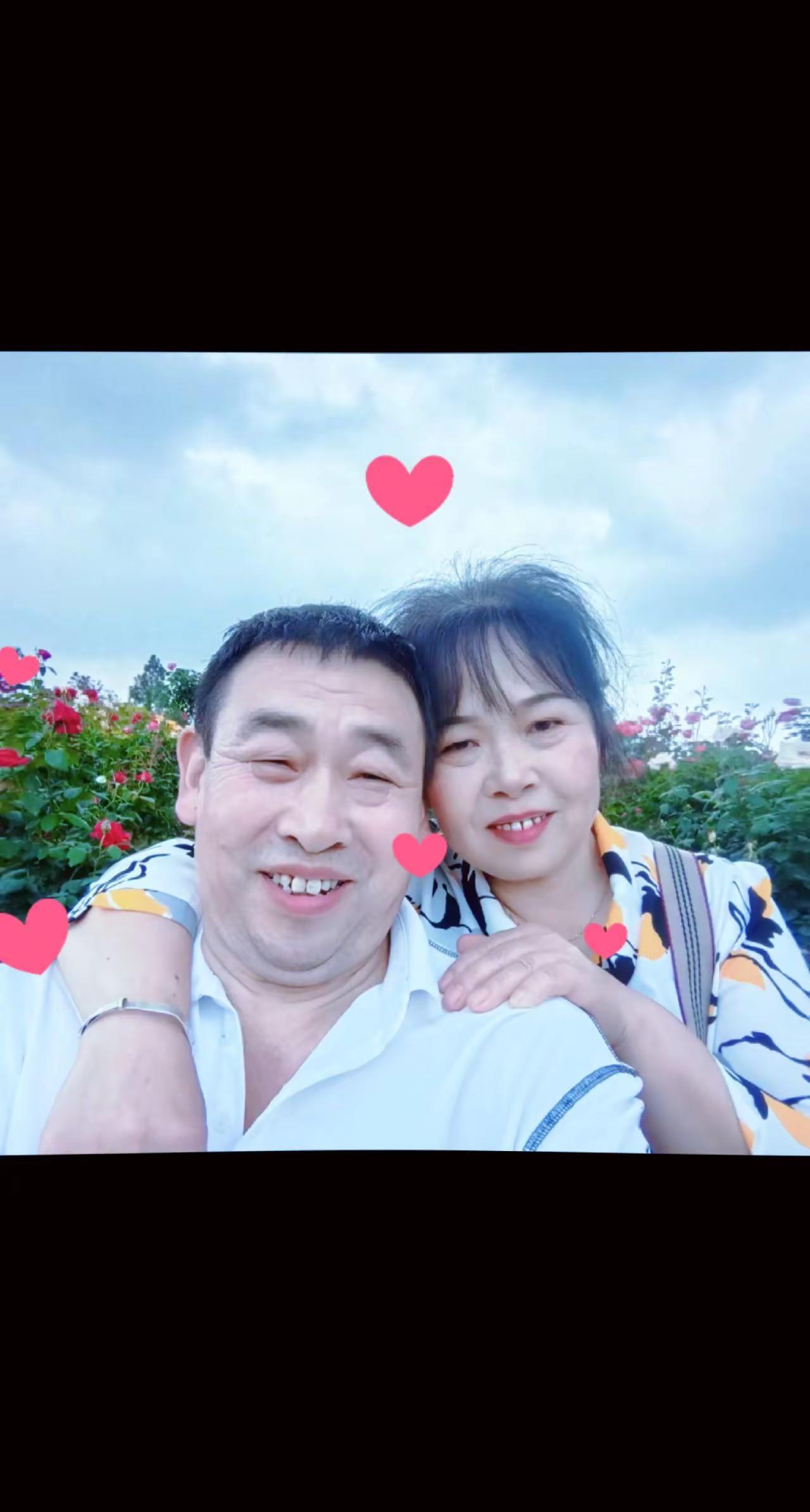 恩爱夫妻对口型 陪你变老陪你笑