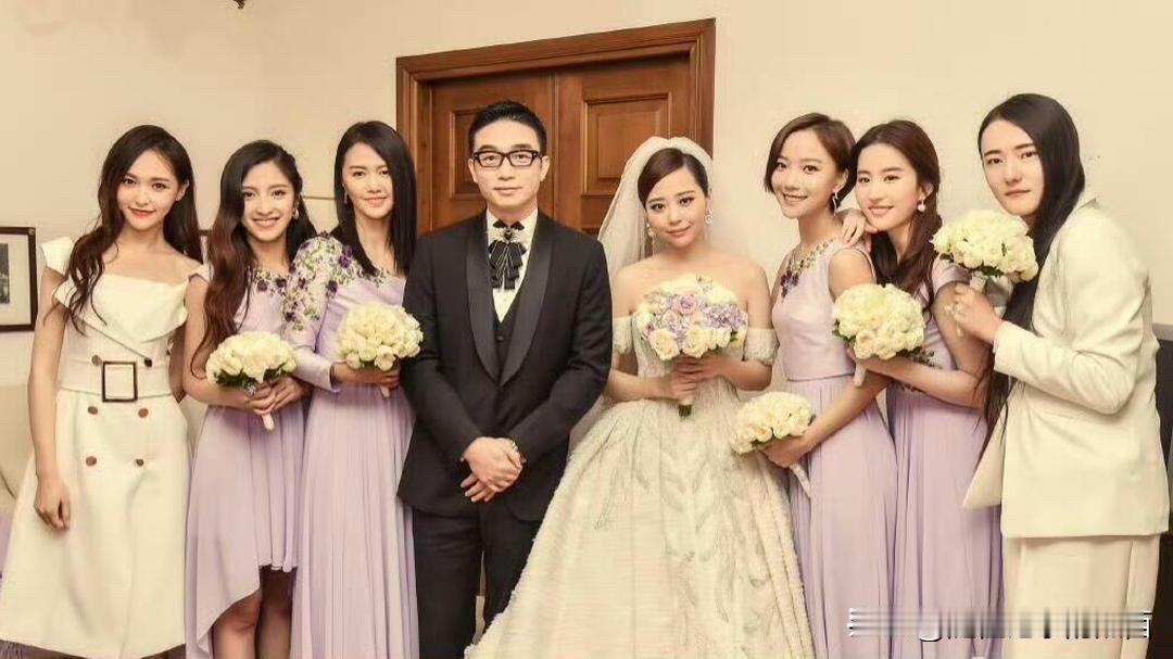 不愧是最美的神仙姐姐，无论她是去参加朋友的婚礼，还是去当伴娘，都是全场最靓丽的一