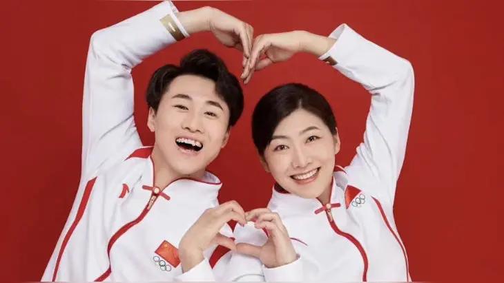 【王心迪、徐梦桃夫妻二人都获米兰冬奥会金牌】
        王心迪和徐梦桃这对