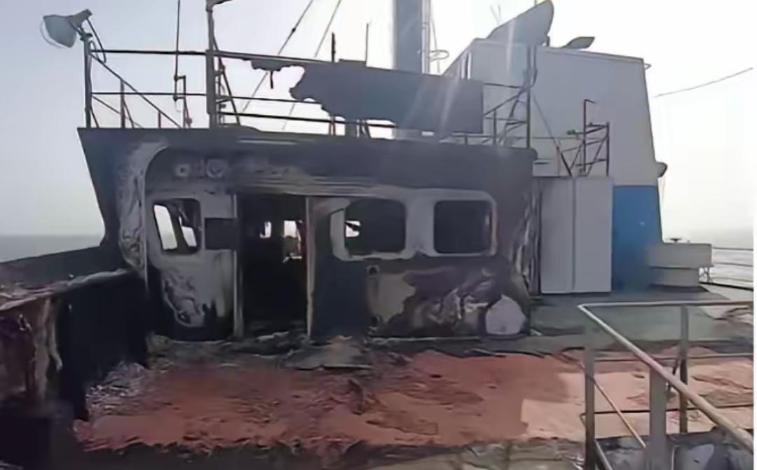 一艘中方货轮遭导弹袭击？巴基斯坦海军紧急出动，救下11名中方船员。难道美军出手了