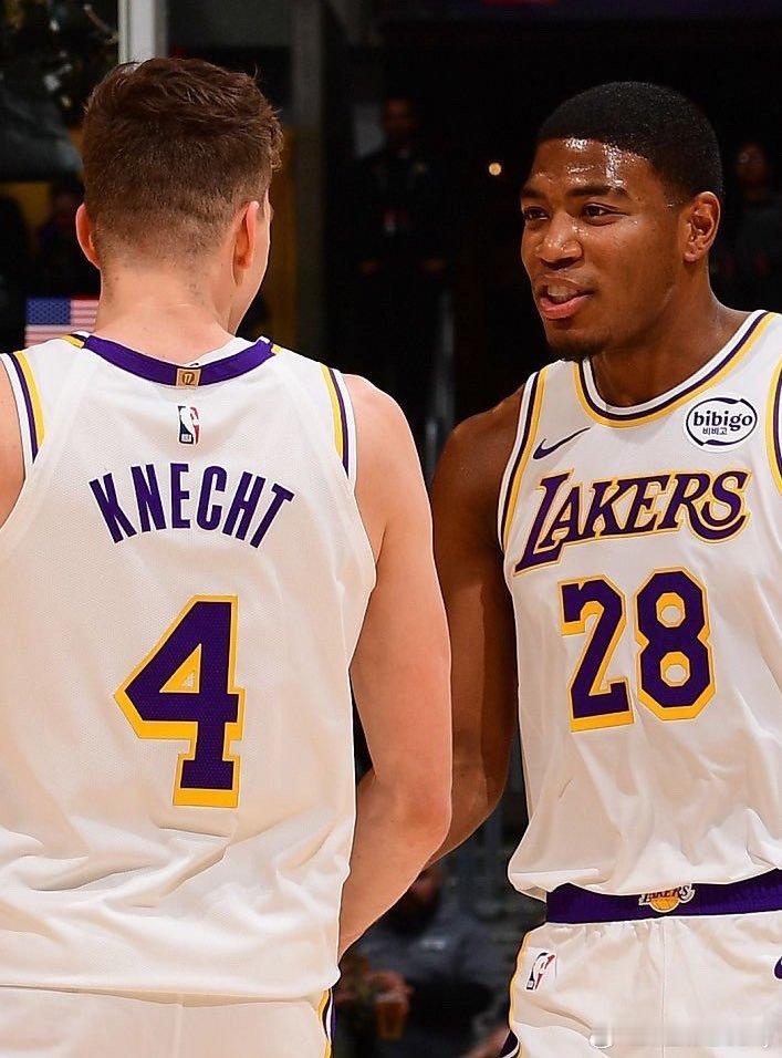 ChrisFedor：湖人和骑士正在商讨一笔交易，将送出八村塁和克内克特，换来亨