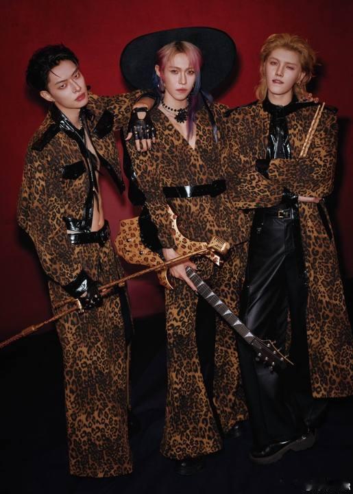 oner骑共享单车赶演出骑共享单车赶演出也太真实了！没有明星架子，怎么方便怎么来