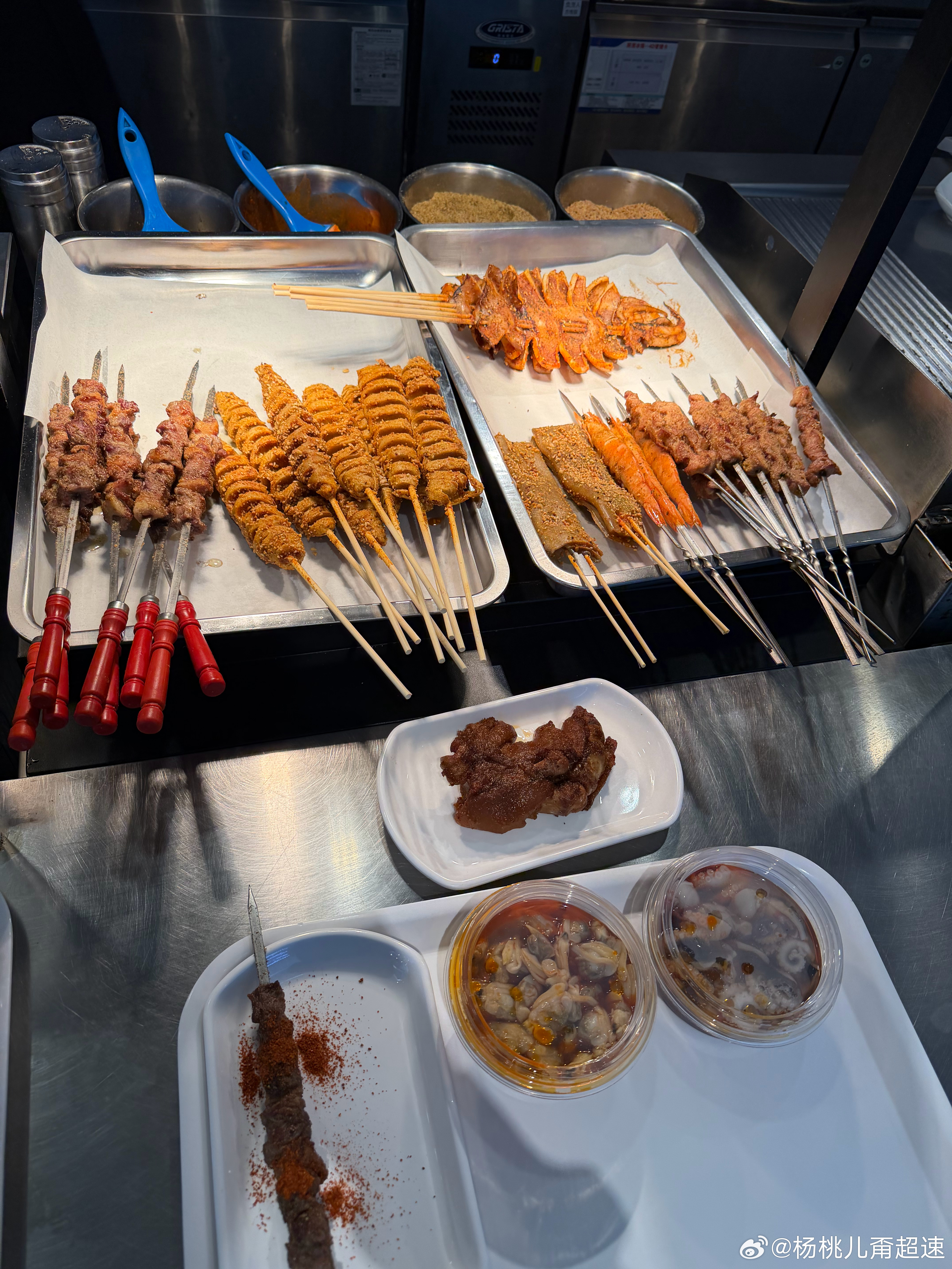 有多少人是因为阿那亚的食堂选择成为业主的？举个手我觉得我哥肯定是今儿品品7食堂美