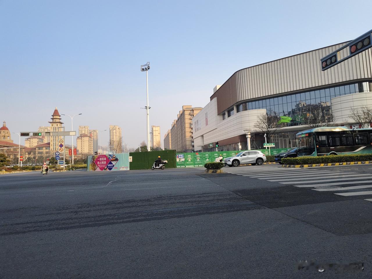 宿迁有一个商场马上开业，据说元旦开业，肯德基，瑞幸咖啡，邱记辣椒炒肉，都已经入住