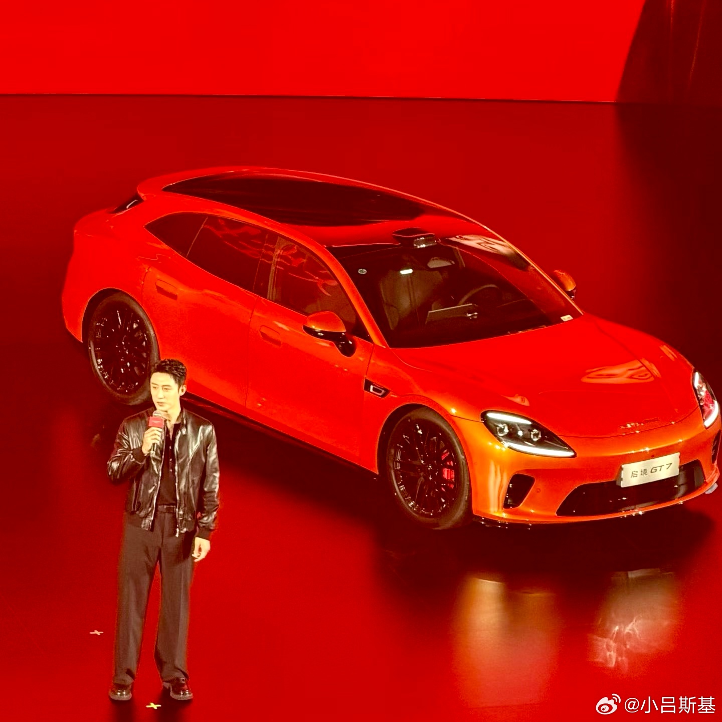 启境GT7的价格出来了，20.99万起～这是一款5米级的猎装车型，价格上相比尺寸
