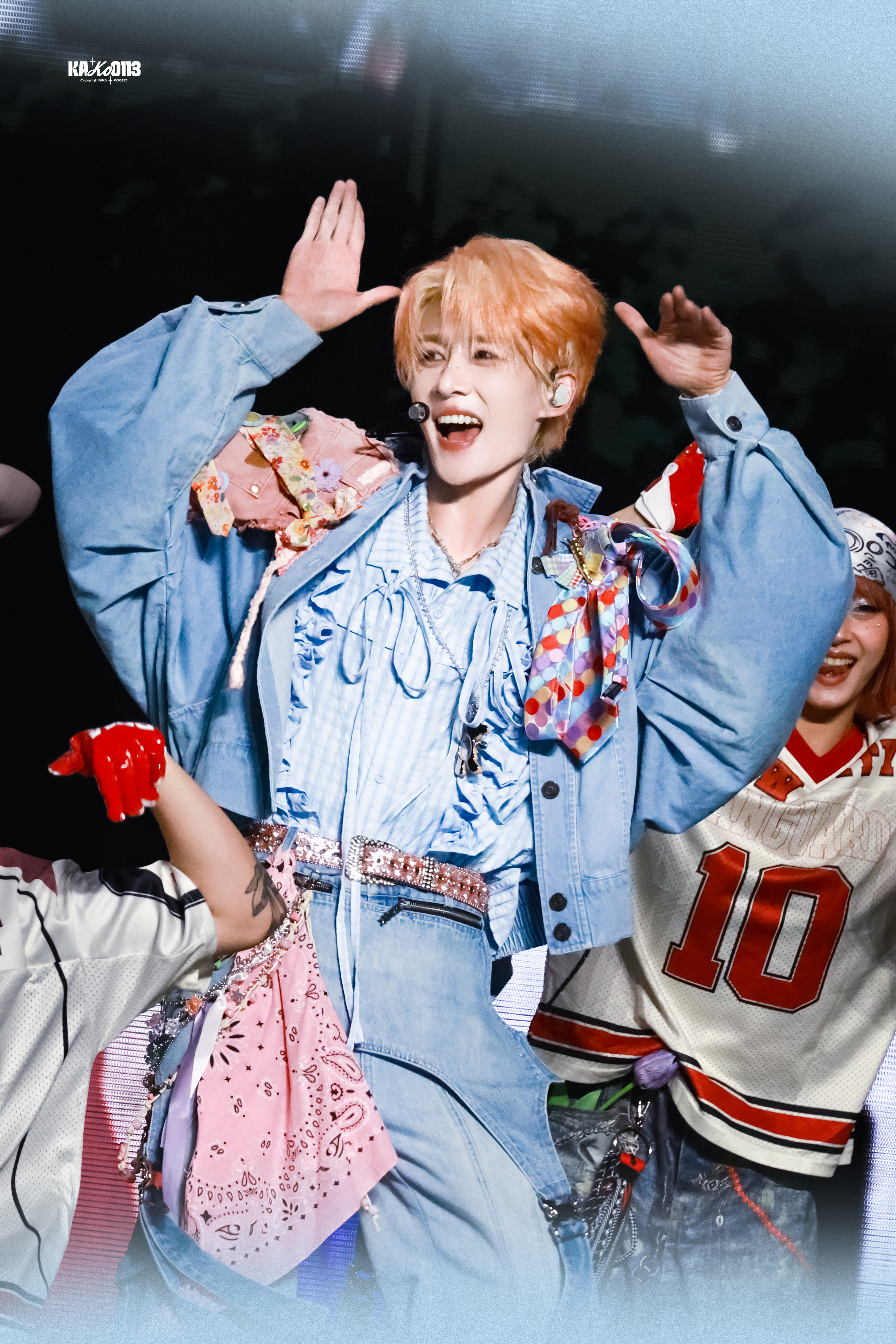 💜 光总是随着黎明而来，随黄昏而去，即使错过了落日也不要错过了晨光。