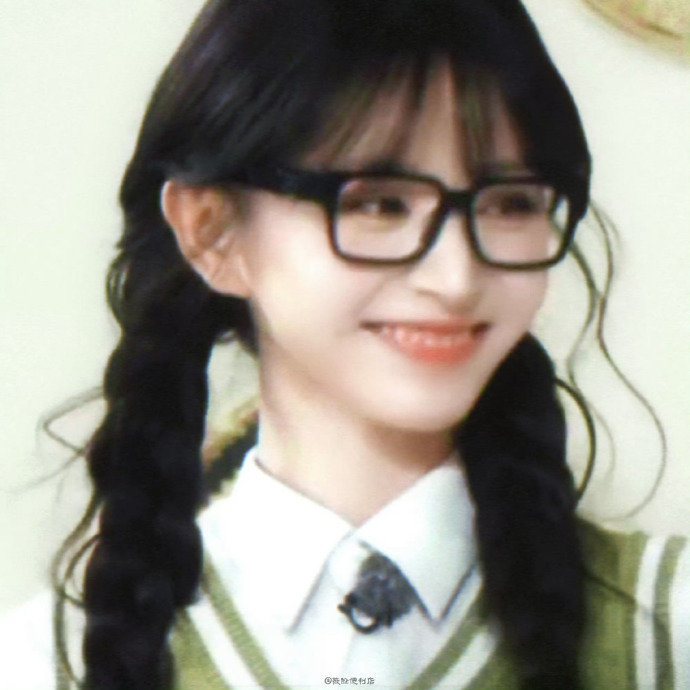 田曦薇双马尾校服造型田曦薇双马尾就是鬼马少女 太美了！元气满满！谁看了都会爱上她