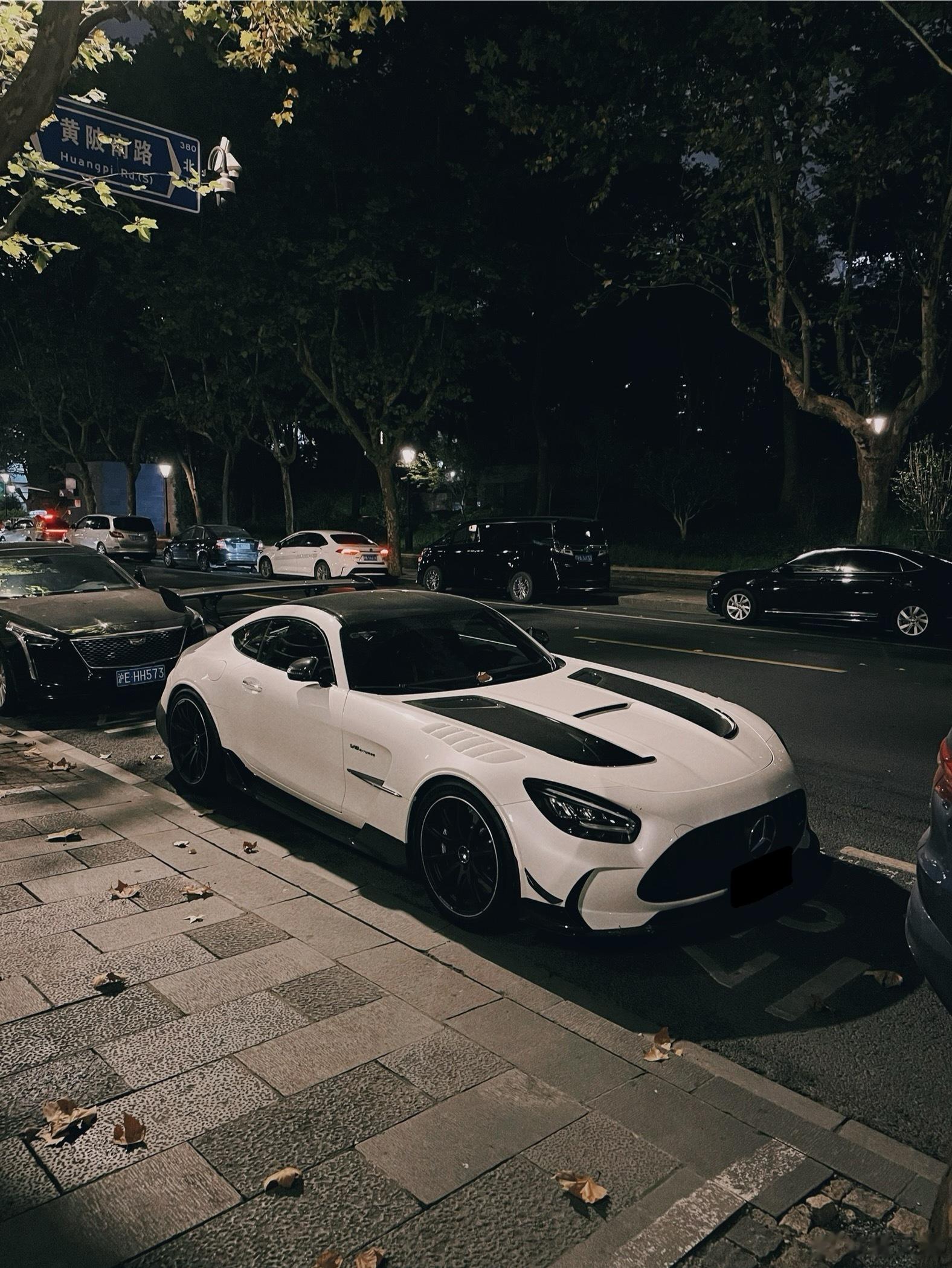 绝了！Black Series真是帅出天际[好喜欢]有人说ta空力套件夸张，但t