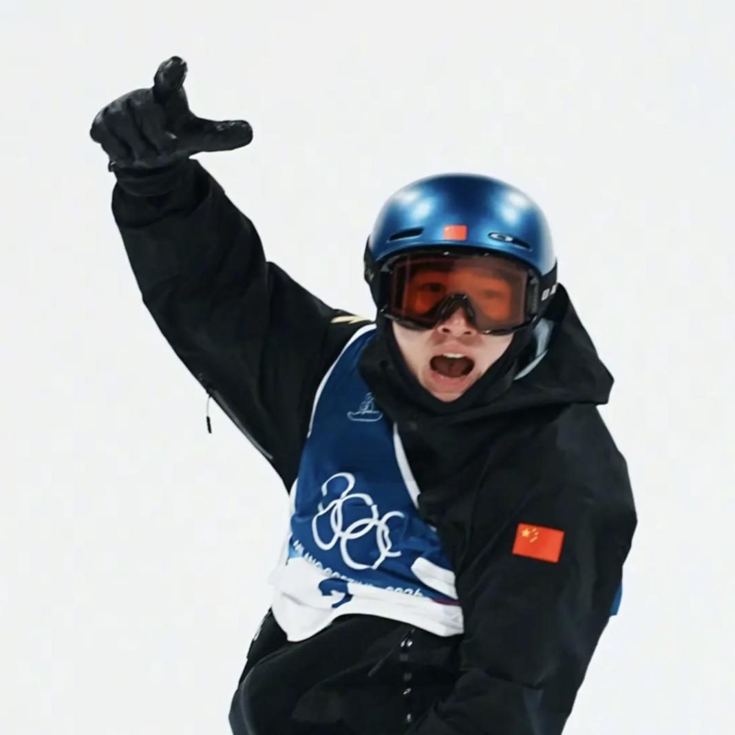 金牌，金牌，米兰冬奥会单板滑雪男子坡面障碍技巧决赛，苏翊鸣夺得中国军团首金，太棒