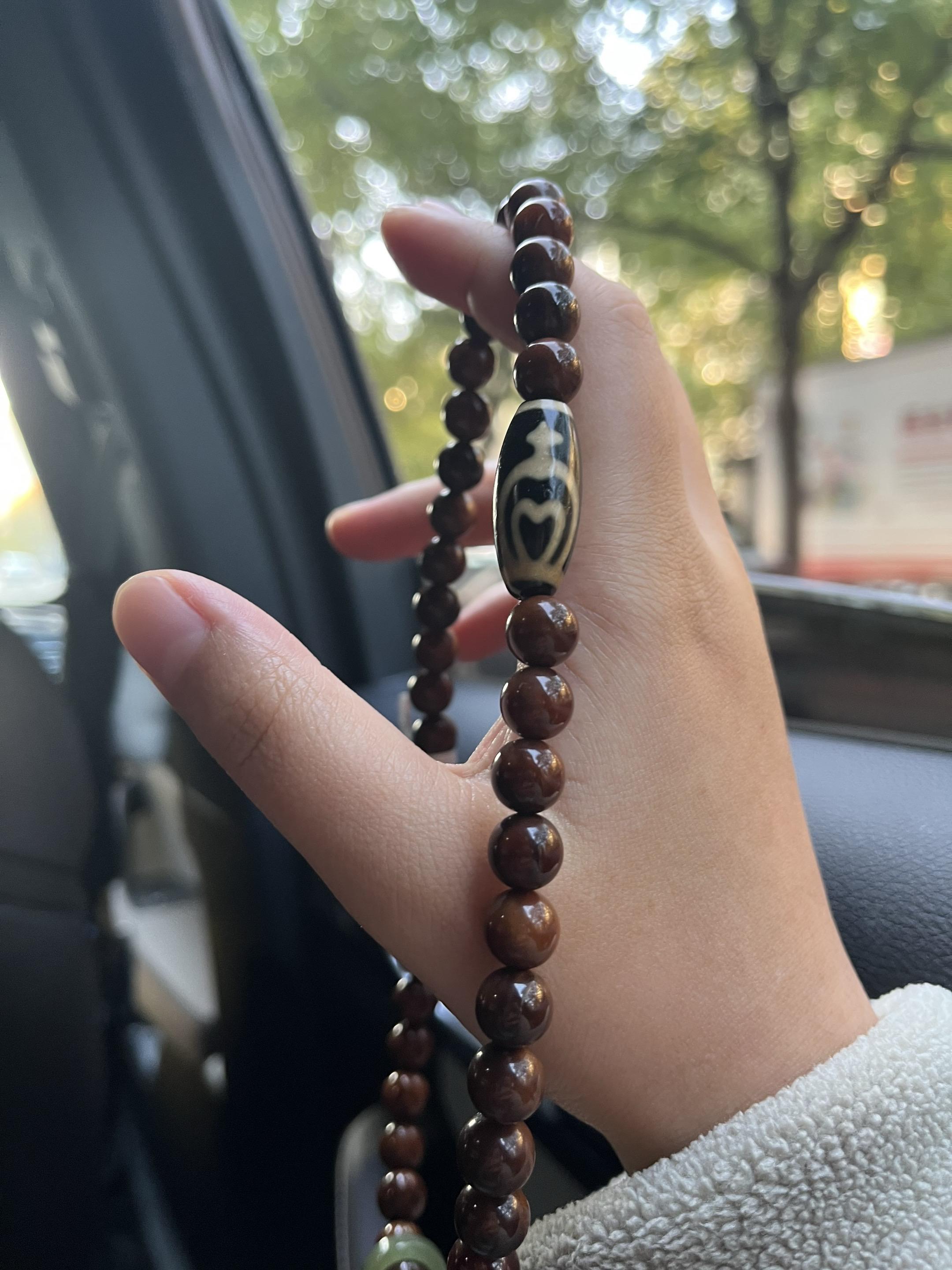 没人知道你走过的那段路有多黑，他们只会轻描淡写的说你变了。