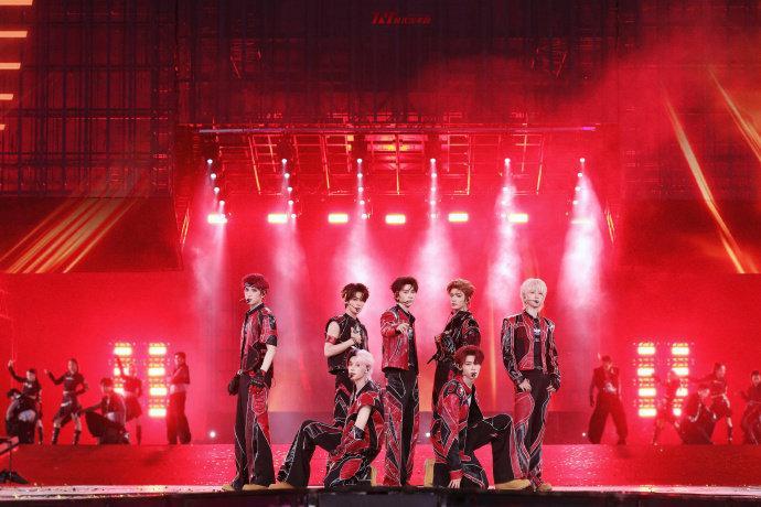 时代少年团今晚继续演唱会见 时代少年团向舞台冲刺的呐喊 时代少年团今晚继续演唱会