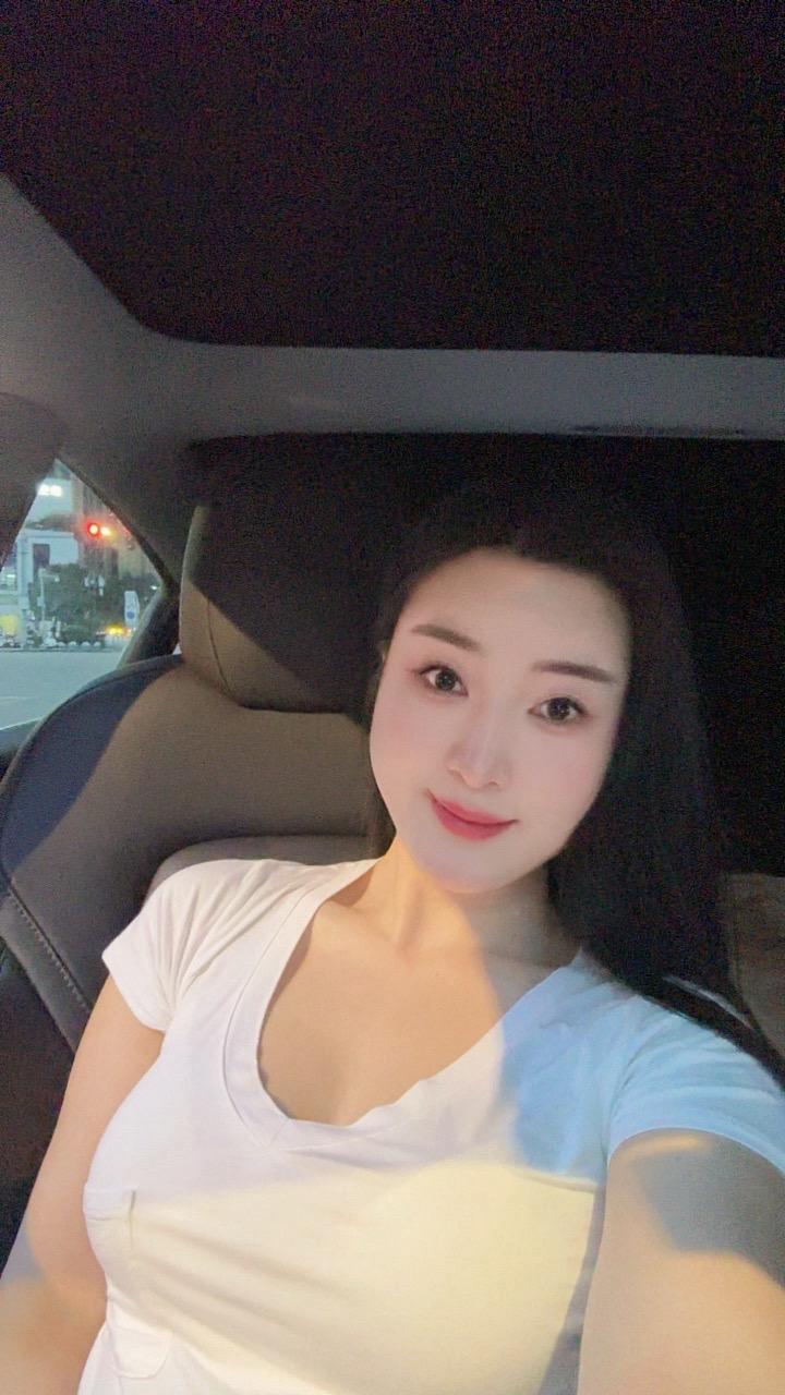 我这种女人～撒娇三句达不到目的就翻脸～😂😂😂