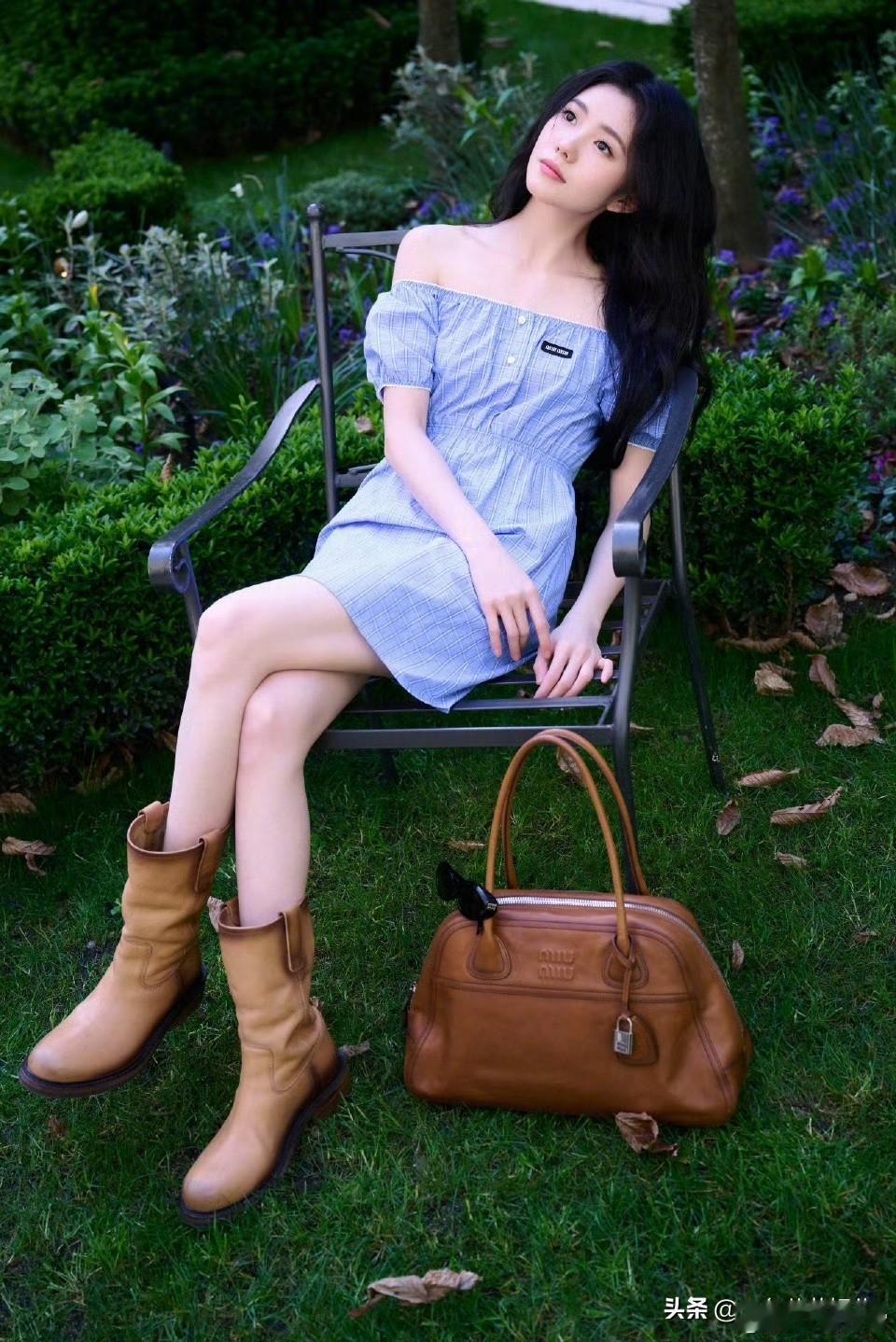 Miumiu最新宣传照认真拍了赵今麦，还是好看的，换摄影师了？之前邀请张元英、刘