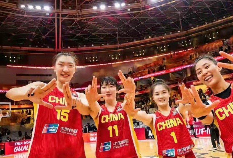 半场结束！中国女篮40-21意大利女篮，杨舒予10分，韩旭10分，张子宇8分，稳
